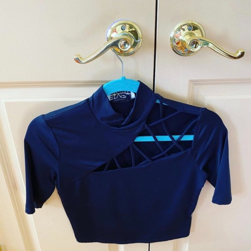 womens criss cross crop top